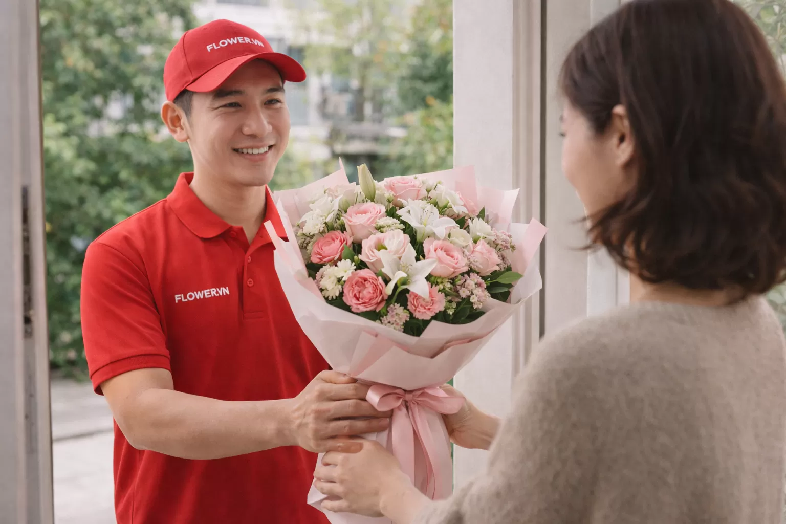 Tại Sao Nên Chọn Điện Hoa Online flower.vn Thay Vì Mua Trực Tiếp?